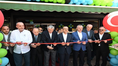 Vali Yavuz, Sayra Marketin Açılış Törenine Katıldı