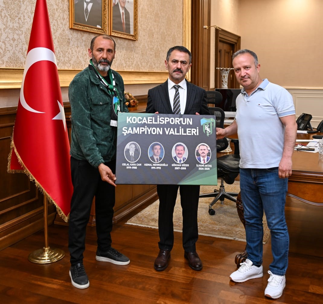 Kocaelispor Hodri Meydan Taraftarlar Derneği Başkanı ve Kocaelispor Organizasyon Müdüründen Vali Aktaş’a Ziyaret